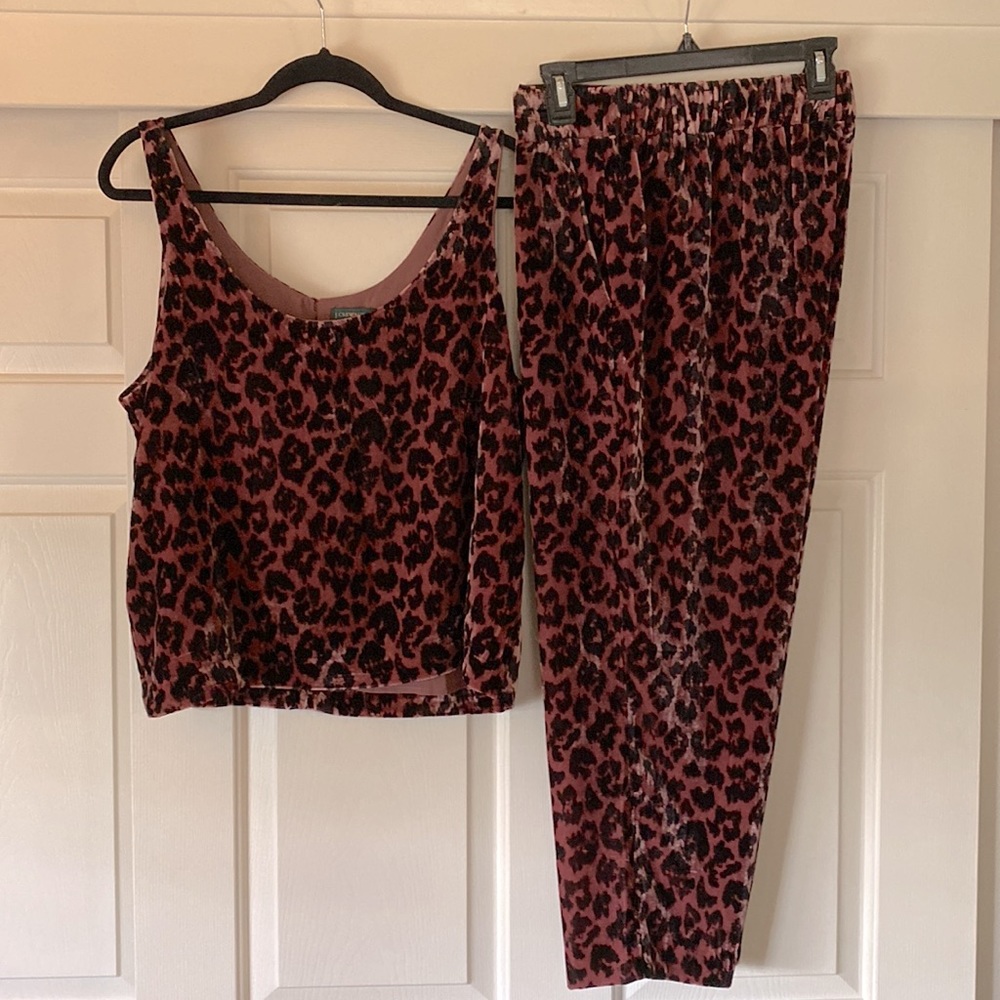 J.CREW COLLECTION 2PCS BURGUNDY LEOPARD VELVET TOP AND PANTS! SIZE 14